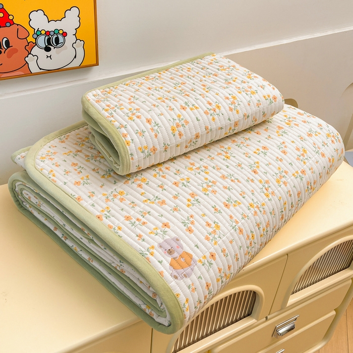 91家纺网 家纺一手货源 找家纺 梵朴 2025新款A类棉加绒一面纯棉一面宝宝婴儿牛奶绒双面可用床盖单品学生床垫炕盖 花园好友熊