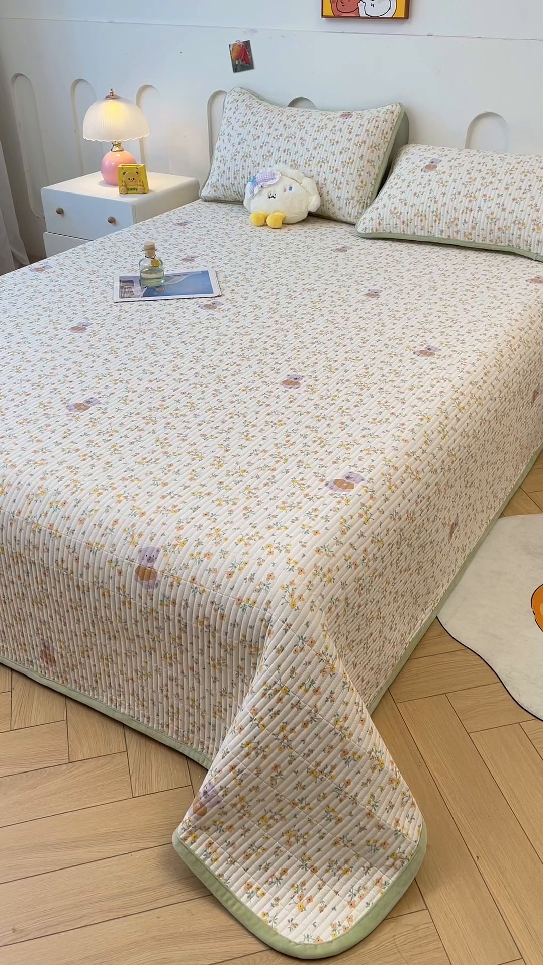 91家纺网 家纺一手货源 找家纺 梵朴 2025新款A类棉加绒一面纯棉一面宝宝婴儿牛奶绒双面可用床盖单品学生床垫炕盖 花园好友熊