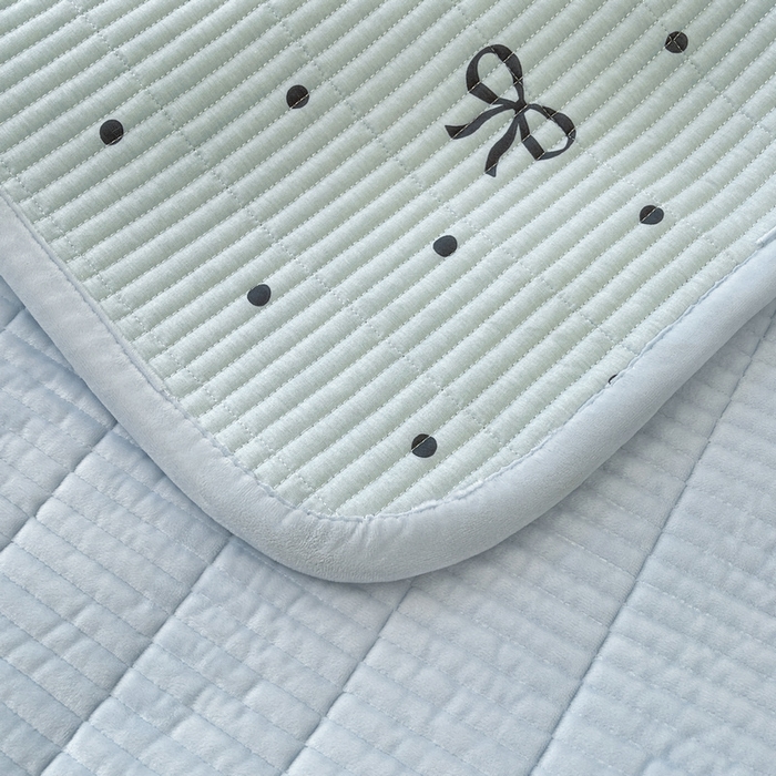 91家纺网 家纺一手货源 找家纺 梵朴 2025新款A类棉加绒一面纯棉一面宝宝婴儿牛奶绒双面可用床盖单品学生床垫炕盖 波点蝴蝶结