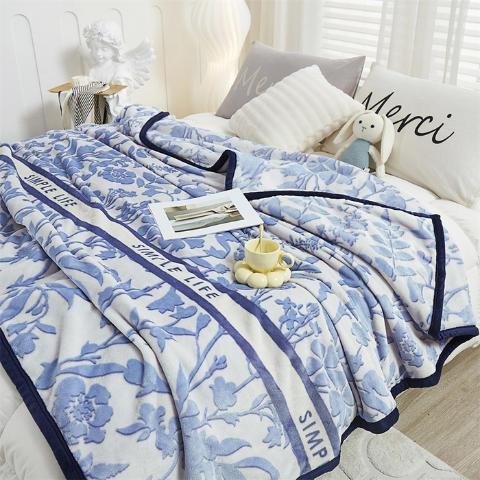 91家纺网 家纺一手货源 找家纺 悦织湾家纺 2025新款仿兔毛绒托斯仿兔毛绒毛毯纯色印花牛奶绒休闲盖毯午睡小毯子 蓝色妖姬