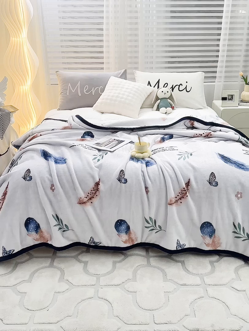 91家纺网 家纺一手货源 找家纺 悦织湾家纺 2025新款仿兔毛绒托斯仿兔毛绒毛毯纯色印花牛奶绒休闲盖毯午睡小毯子 轻舞飞扬白