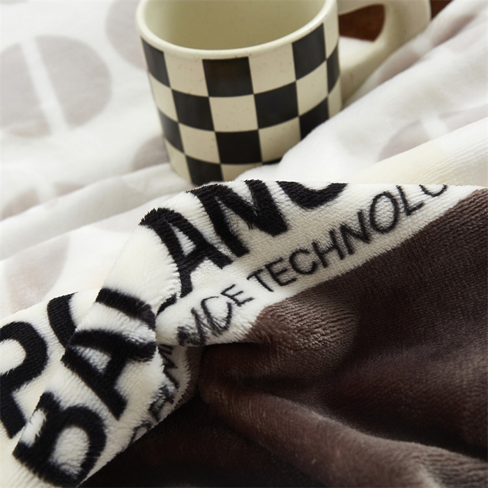 91家纺网 家纺一手货源 找家纺 悦织湾家纺 2025新款仿兔毛绒托斯仿兔毛绒毛毯纯色印花牛奶绒休闲盖毯午睡小毯子 约定