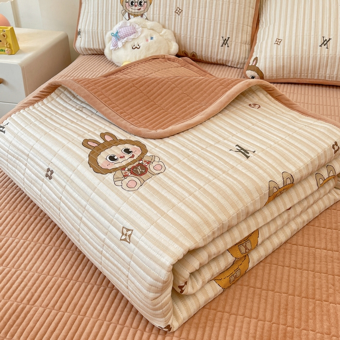 91家纺网 家纺一手货源 找家纺 梵朴 2025新款A类棉加绒一面纯棉一面宝宝婴儿牛奶绒双面可用床盖单品学生床垫炕盖 潮流玩偶