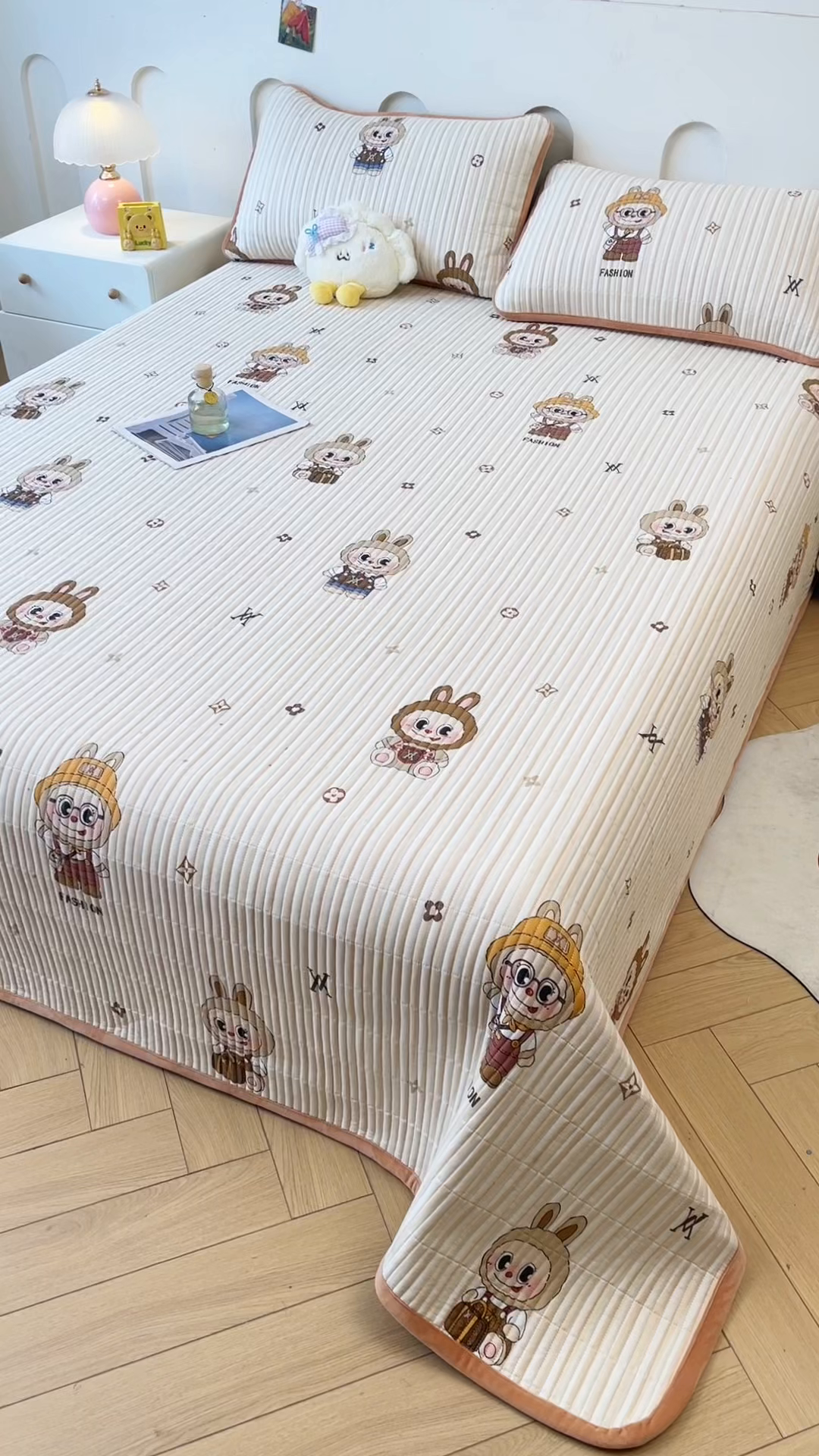 91家纺网 家纺一手货源 找家纺 梵朴 2025新款A类棉加绒一面纯棉一面宝宝婴儿牛奶绒双面可用床盖单品学生床垫炕盖 潮流玩偶