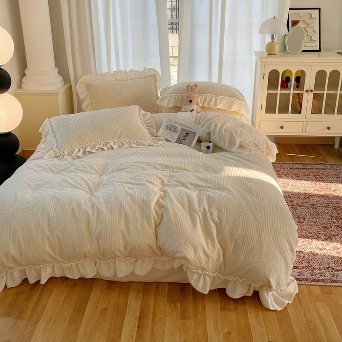 91家纺网 家纺一手货源 找家纺 六巷胡同 2025新款轻法式公主蝴蝶结提花牛奶绒四件套-风格一 公主蝴蝶结-白