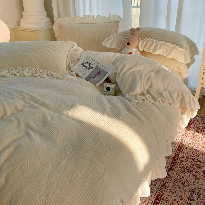 91家纺网 家纺一手货源 找家纺 六巷胡同 2025新款轻法式公主蝴蝶结提花牛奶绒四件套-风格一 公主蝴蝶结-白