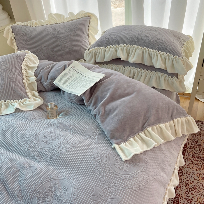 91家纺网 家纺一手货源 找家纺 六巷胡同 2025新款轻法式公主蝴蝶结提花牛奶绒四件套-风格一 公主蝴蝶结-紫