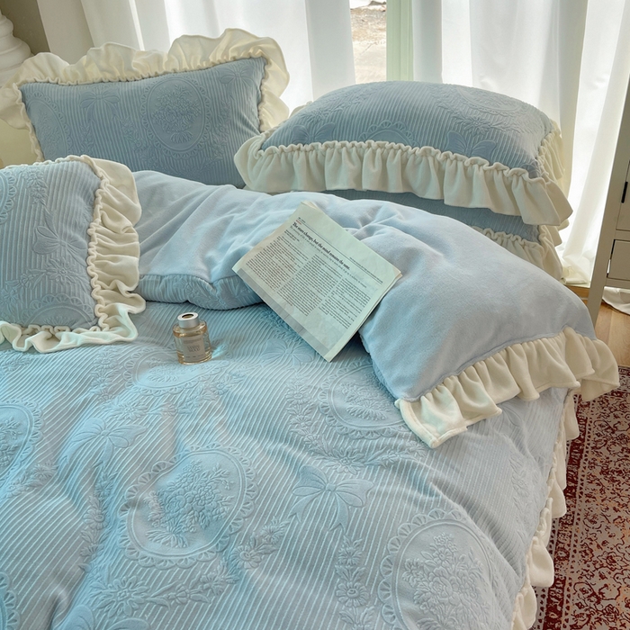 91家纺网 家纺一手货源 找家纺 （总）六巷胡同 2025新款轻法式公主蝴蝶结提花牛奶绒四件套-风格一