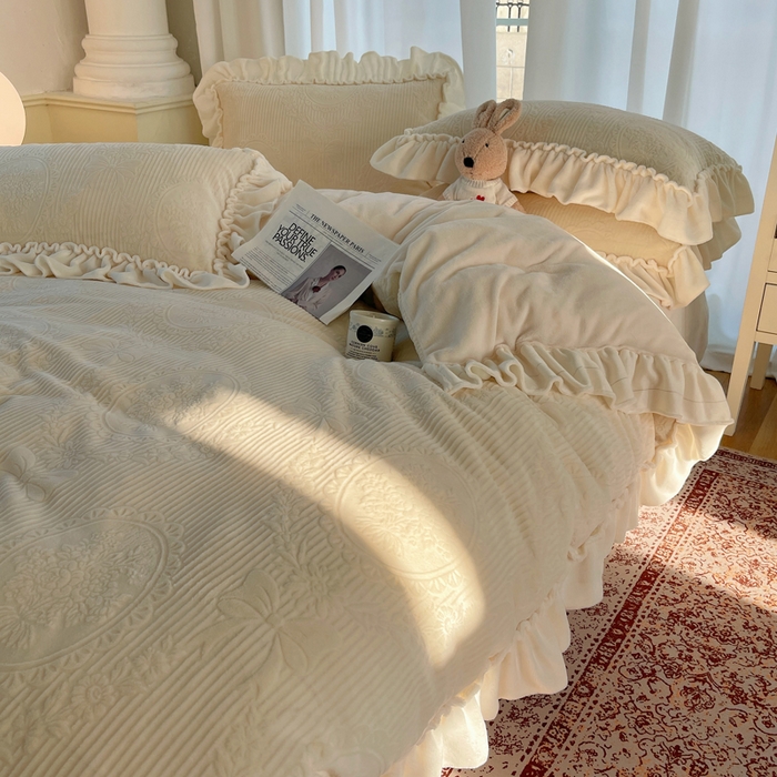 91家纺网 家纺一手货源 找家纺 六巷胡同 2025新款轻法式公主蝴蝶结提花牛奶绒四件套-风格一 公主蝴蝶结-白