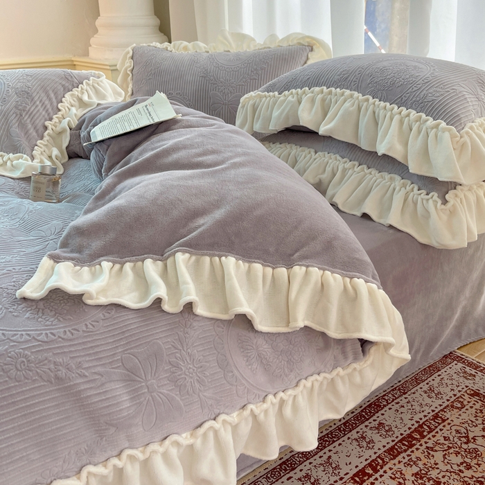 91家纺网 家纺一手货源 找家纺 六巷胡同 2025新款轻法式公主蝴蝶结提花牛奶绒四件套-风格一 公主蝴蝶结-紫