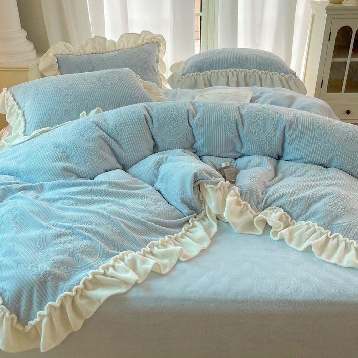 91家纺网 家纺一手货源 找家纺 （总）六巷胡同 2025新款轻法式公主蝴蝶结提花牛奶绒四件套-风格一