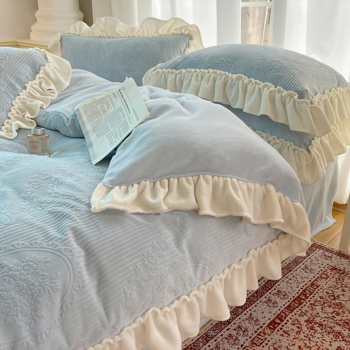 91家纺网 家纺一手货源 找家纺 （总）六巷胡同 2025新款轻法式公主蝴蝶结提花牛奶绒四件套-风格一