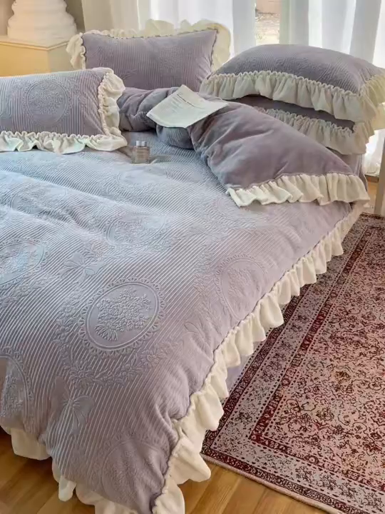 91家纺网 家纺一手货源 找家纺 六巷胡同 2025新款轻法式公主蝴蝶结提花牛奶绒四件套-风格一 公主蝴蝶结-紫