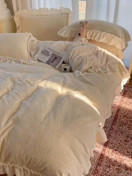 91家纺网 家纺一手货源 找家纺 六巷胡同 2025新款轻法式公主蝴蝶结提花牛奶绒四件套-风格一 公主蝴蝶结-白