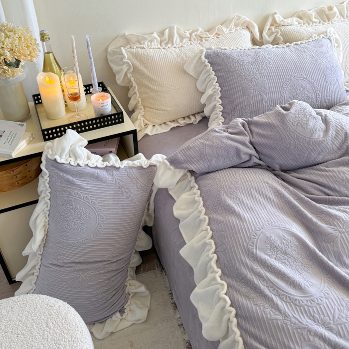 91家纺网 家纺一手货源 找家纺 六巷胡同 2025新款轻法式公主蝴蝶结提花牛奶绒四件套-风格二 公主蝴蝶结-紫