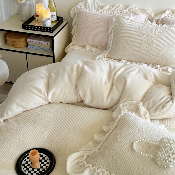 91家纺网 家纺一手货源 找家纺 六巷胡同 2025新款轻法式公主蝴蝶结提花牛奶绒四件套-风格二 公主蝴蝶结-白