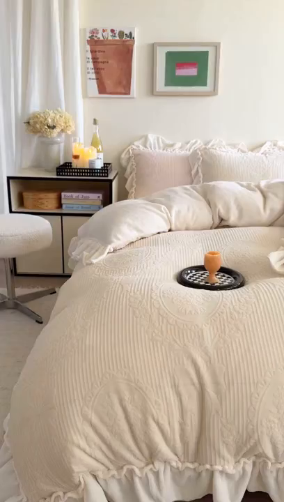 91家纺网 家纺一手货源 找家纺 （总）六巷胡同 2025新款轻法式公主蝴蝶结提花牛奶绒四件套-风格二