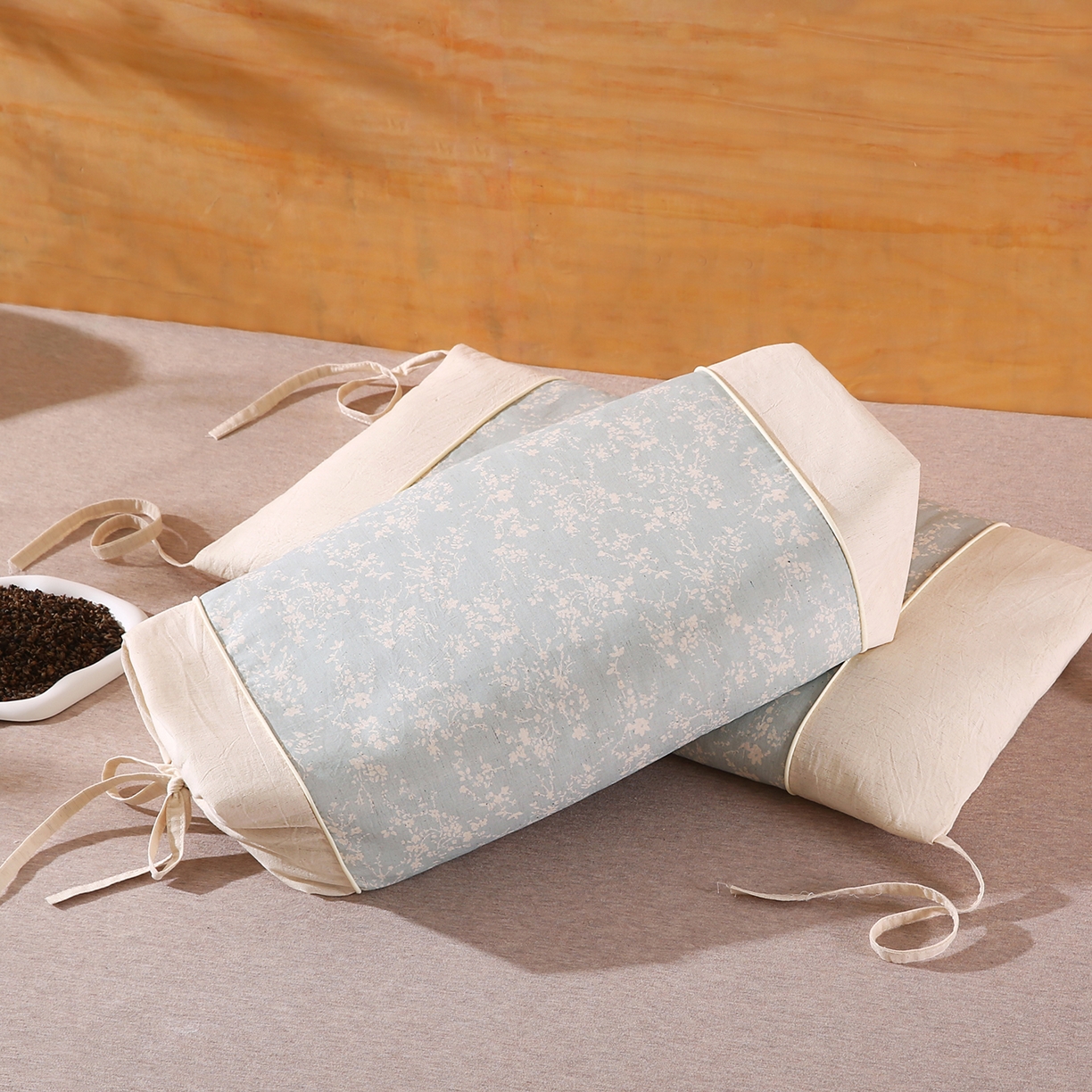 91家纺网 家纺一手货源 找家纺 橘夏家纺 2025新款枕头护颈椎国潮棉麻系带款纯荞麦壳可拆卸可替换内胆助睡眠枕头枕芯 锦韵-天青色