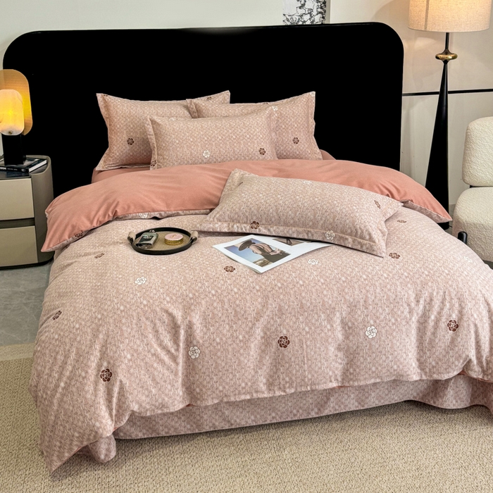 91家纺网 家纺一手货源 找家纺 凌鼎 2025新款喷气加厚磨毛四件套系列1 山茶诗篇-咖