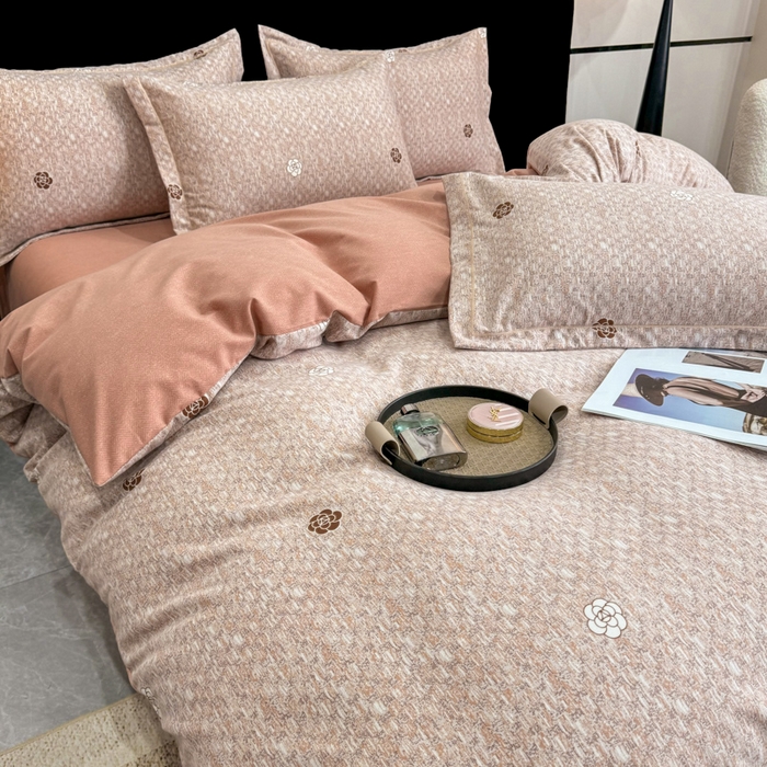 91家纺网 家纺一手货源 找家纺 凌鼎 2025新款喷气加厚磨毛四件套系列1 山茶诗篇-咖