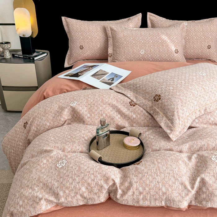 91家纺网 家纺一手货源 找家纺 凌鼎 2025新款喷气加厚磨毛四件套系列1 山茶诗篇-咖