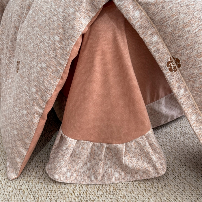 91家纺网 家纺一手货源 找家纺 凌鼎 2025新款喷气加厚磨毛四件套系列1 山茶诗篇-咖