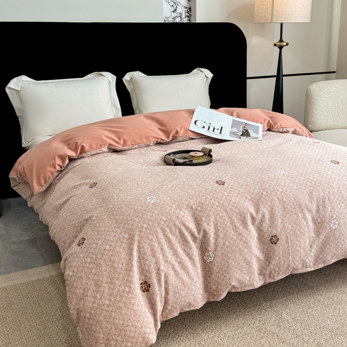 91家纺网 家纺一手货源 找家纺 凌鼎 2025新款喷气加厚磨毛四件套系列1 山茶诗篇-咖