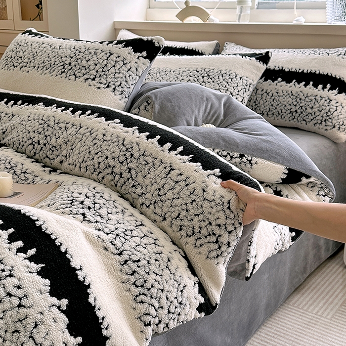 91家纺网 家纺一手货源 找家纺 家贝爱 2025秋冬新款高克重塔芙绒提花四件套 扶摇-黑