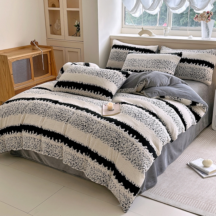 91家纺网 家纺一手货源 找家纺 家贝爱 2025秋冬新款高克重塔芙绒提花四件套 扶摇-黑