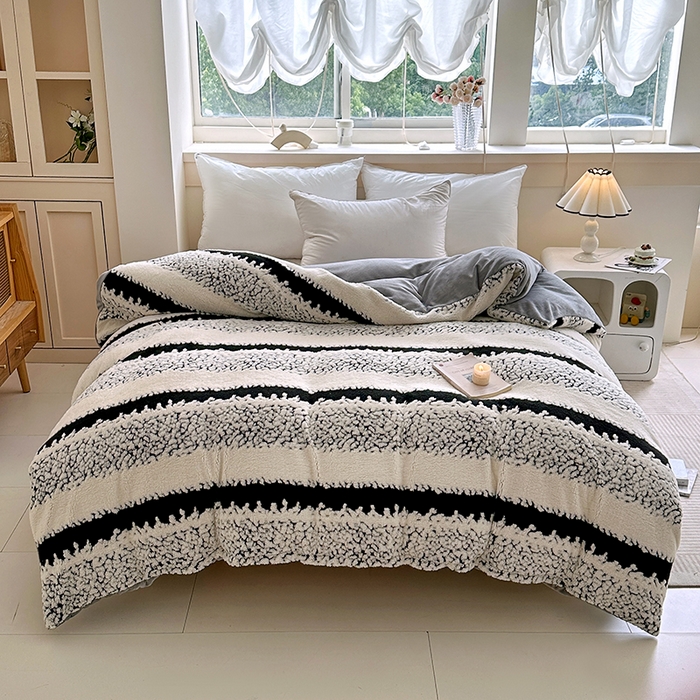 91家纺网 家纺一手货源 找家纺 家贝爱 2025秋冬新款高克重塔芙绒提花四件套 扶摇-黑