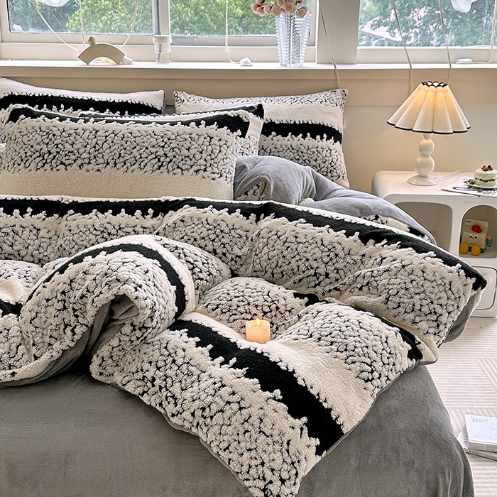 91家纺网 家纺一手货源 找家纺 家贝爱 2025秋冬新款高克重塔芙绒提花四件套 扶摇-黑