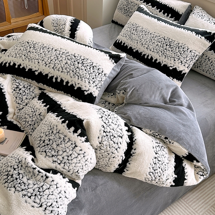 91家纺网 家纺一手货源 找家纺 家贝爱 2025秋冬新款高克重塔芙绒提花四件套 扶摇-黑