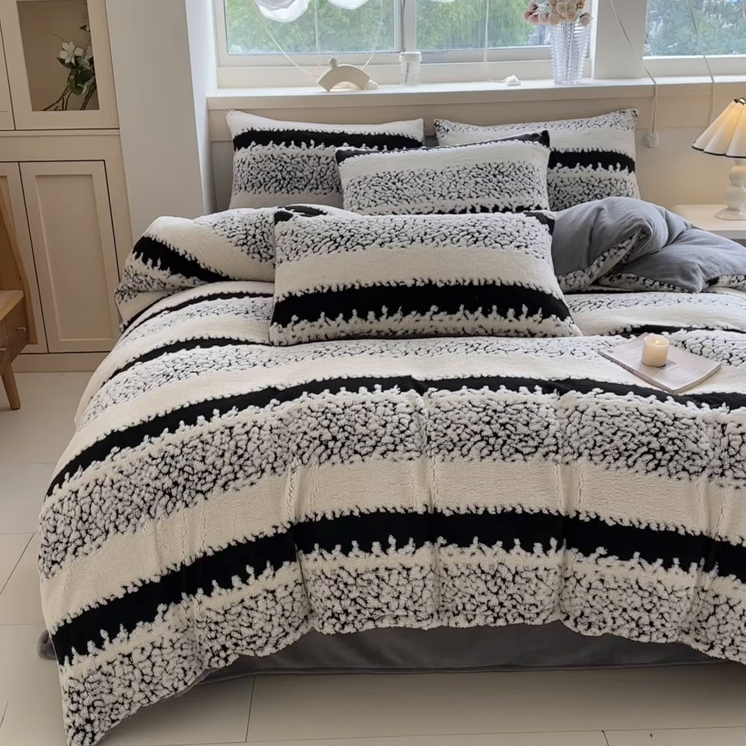 91家纺网 家纺一手货源 找家纺 家贝爱 2025秋冬新款高克重塔芙绒提花四件套 扶摇-黑