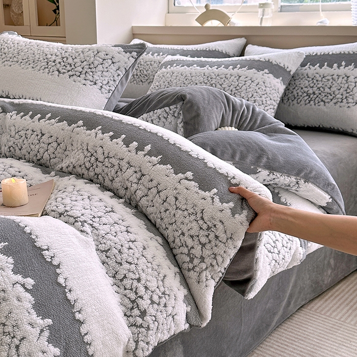 91家纺网 家纺一手货源 找家纺 家贝爱 2025秋冬新款高克重塔芙绒提花四件套 扶摇-灰