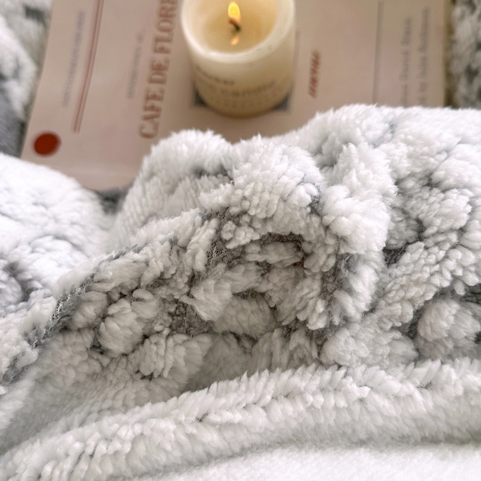 91家纺网 家纺一手货源 找家纺 家贝爱 2025秋冬新款高克重塔芙绒提花四件套 扶摇-灰