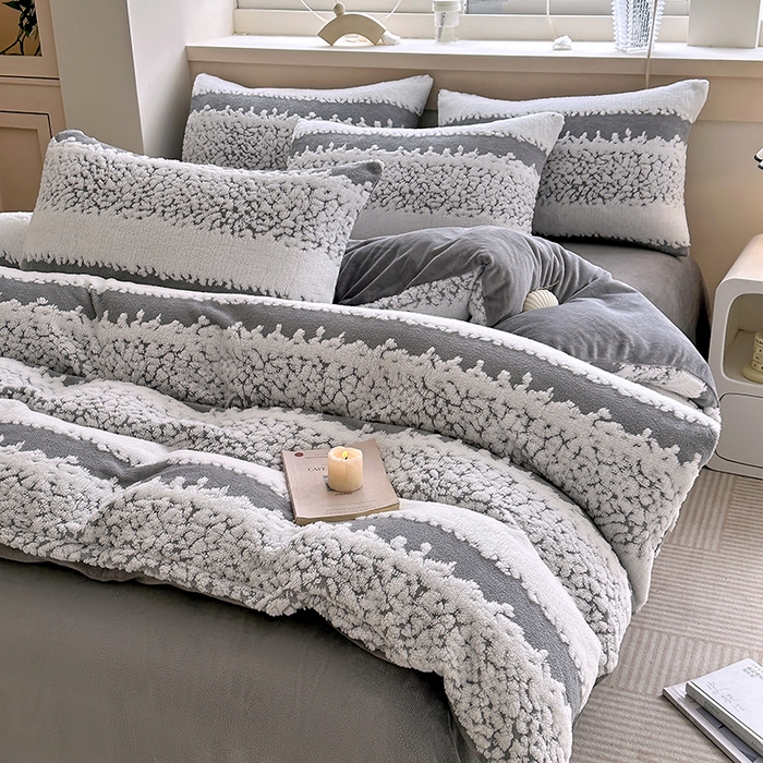 91家纺网 家纺一手货源 找家纺 家贝爱 2025秋冬新款高克重塔芙绒提花四件套 扶摇-灰