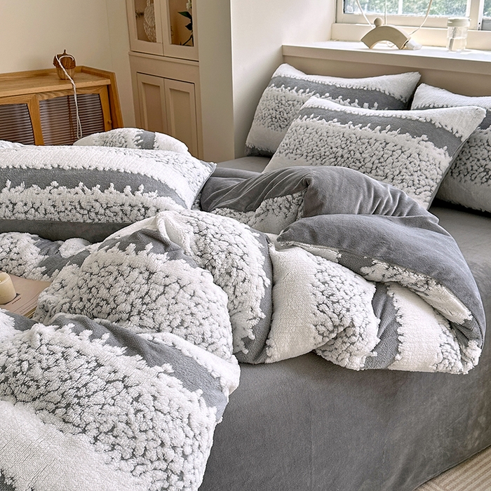 91家纺网 家纺一手货源 找家纺 家贝爱 2025秋冬新款高克重塔芙绒提花四件套 扶摇-灰