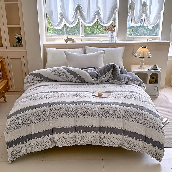 91家纺网 家纺一手货源 找家纺 家贝爱 2025秋冬新款高克重塔芙绒提花四件套 扶摇-灰