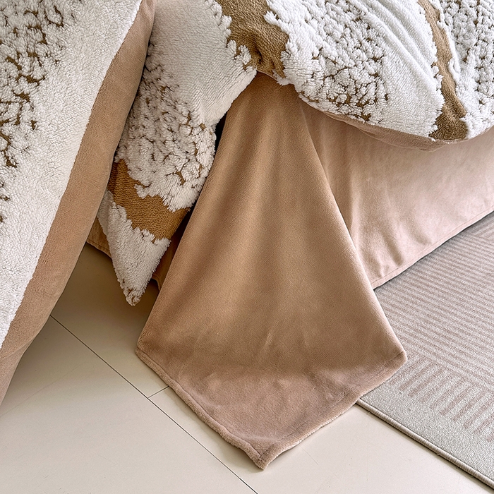 91家纺网 家纺一手货源 找家纺 家贝爱 2025秋冬新款高克重塔芙绒提花四件套 扶摇-咖