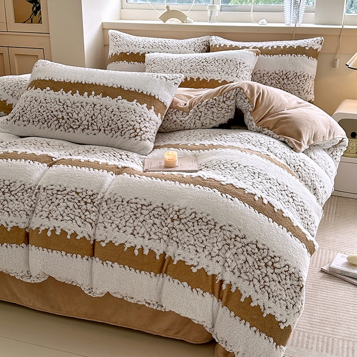 91家纺网 家纺一手货源 找家纺 家贝爱 2025秋冬新款高克重塔芙绒提花四件套 扶摇-咖