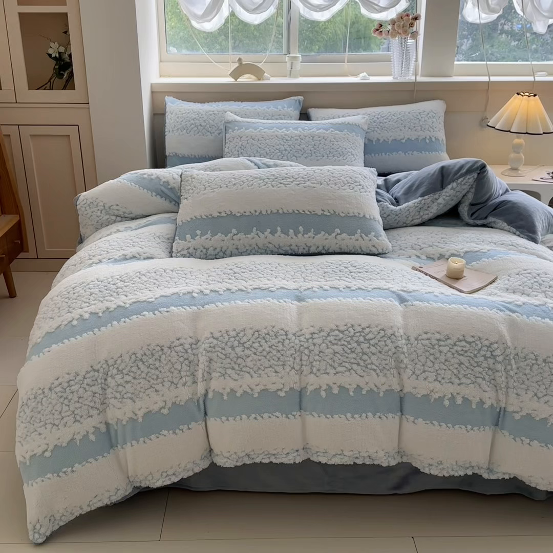 91家纺网 家纺一手货源 找家纺 家贝爱 2025秋冬新款高克重塔芙绒提花四件套 扶摇-兰