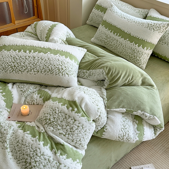 91家纺网 家纺一手货源 找家纺 家贝爱 2025秋冬新款高克重塔芙绒提花四件套 扶摇-绿