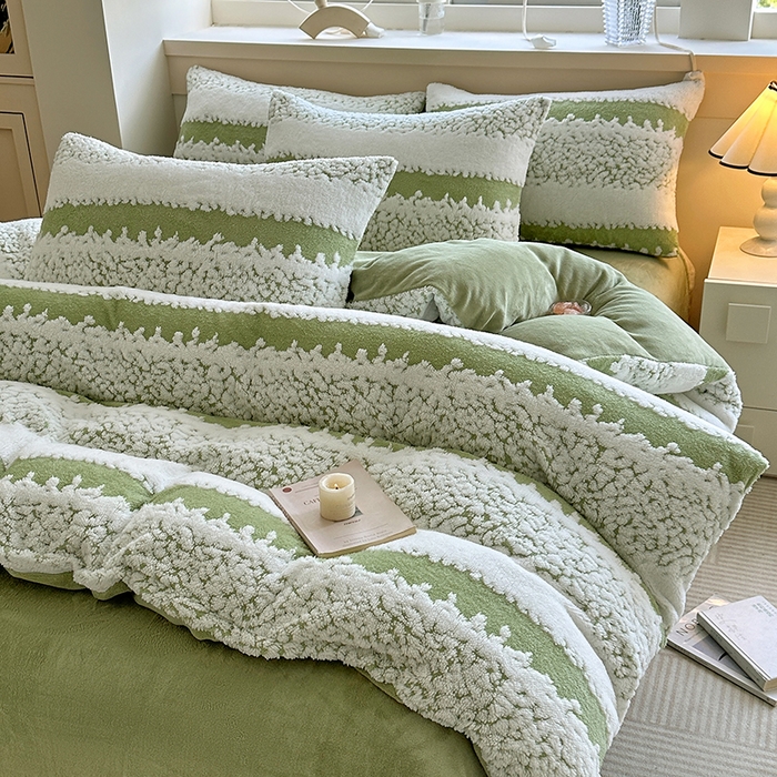 91家纺网 家纺一手货源 找家纺 家贝爱 2025秋冬新款高克重塔芙绒提花四件套 扶摇-绿