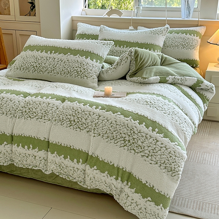 91家纺网 家纺一手货源 找家纺 家贝爱 2025秋冬新款高克重塔芙绒提花四件套 扶摇-绿