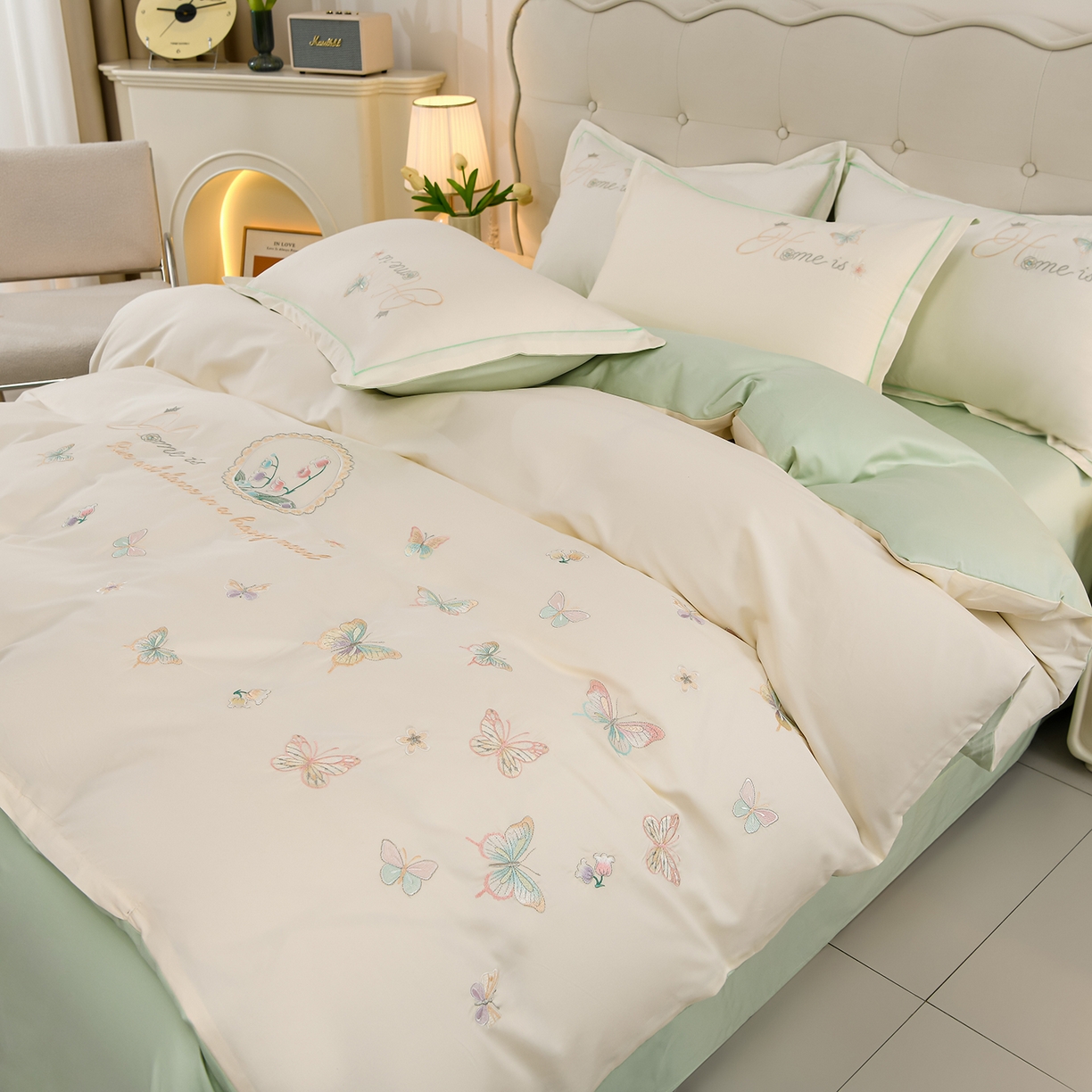 91家纺网 家纺一手货源 找家纺 （总）绒小宣 2025新款13372全棉绣花四件套-轻舞