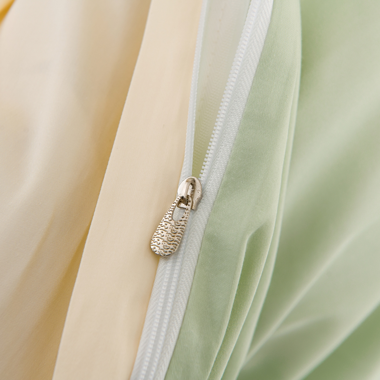 91家纺网 家纺一手货源 找家纺 （总）绒小宣 2025新款13372全棉绣花四件套-轻舞