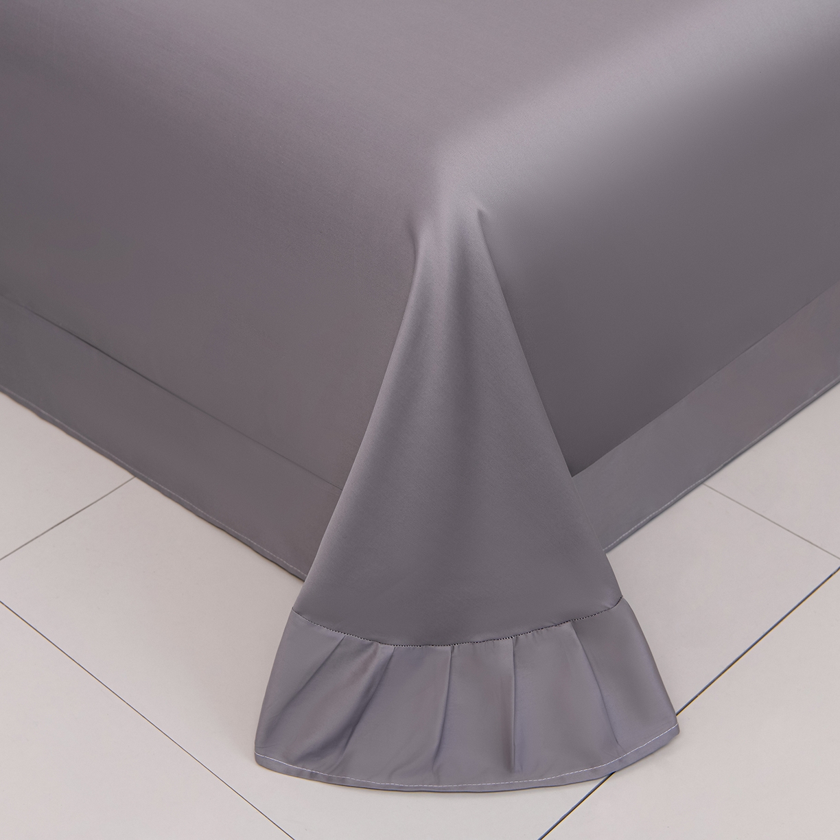 91家纺网 家纺一手货源 找家纺 绒小宣 2025新款13372全棉绣花四件套-轻舞 风铃-灰