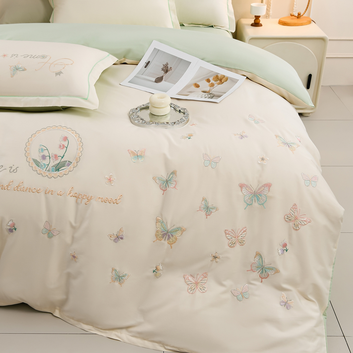 91家纺网 家纺一手货源 找家纺 （总）绒小宣 2025新款13372全棉绣花四件套-轻舞