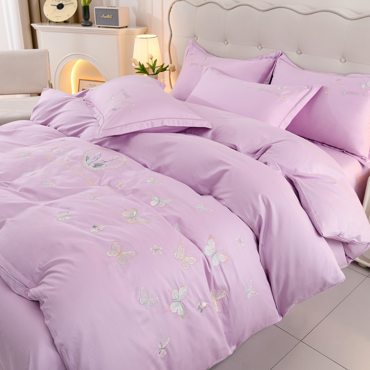 91家纺网 家纺一手货源 找家纺 绒小宣 2025新款13372全棉绣花四件套-轻舞 风铃-紫