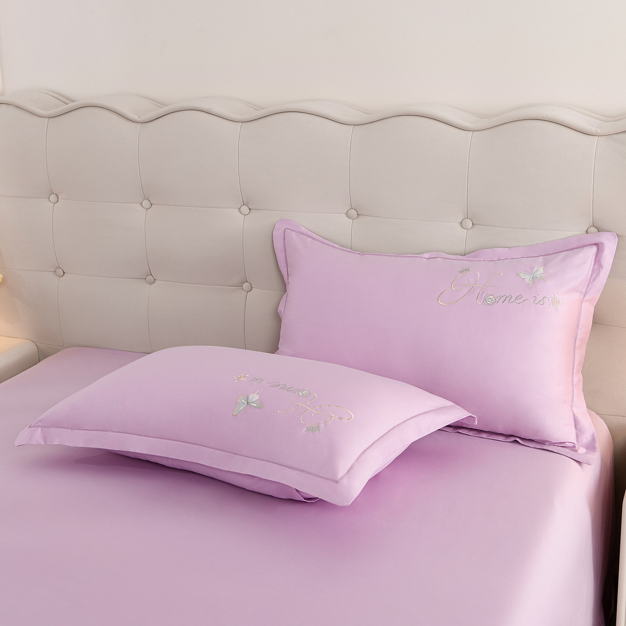 91家纺网 家纺一手货源 找家纺 绒小宣 2025新款13372全棉绣花四件套-轻舞 风铃-紫